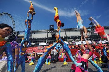 Chinese performers participated in a media preview of the Chingay Parade in Singapore Chinese performers participated in a media preview of the Chingay Parade in Singapore to illustrate Singapore’s creative economy gets boost from new arts university
