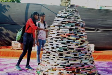 Pundalik Pai's Friends Library organises an exhibition of books in Mumbai, India to illustrate India journal subscription deal comes up against open access goal