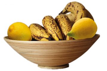 Bad and molden fruits in a bowl is described in the article