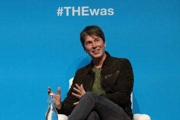 Brian Cox talking Brian Cox talking