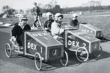 Old-fashioned car race