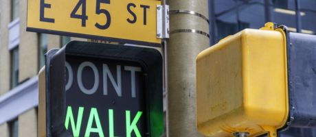 Crossing lights with walk/don't walk options