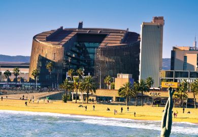 Biomedical Research Building, Manel Brullet and Albert Pineda, Barceloneta beach, Barcelona, Spain