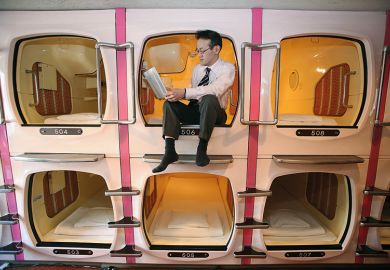 Capsule beds