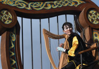 Irish harp player 