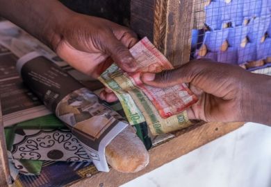 Scene with payment of money in a shop