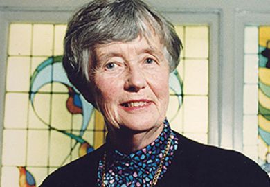 Obituary: Leonie Kramer, 1924-2016