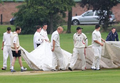 Rain delays play in cricket