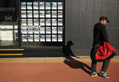 Australia mulls loans for student living costs