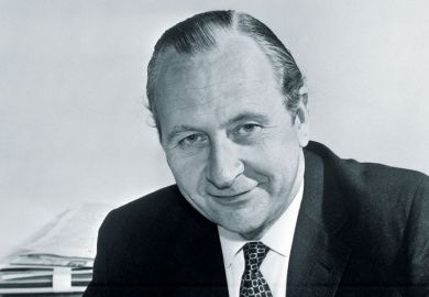 Sir Gordon Hobday, 1916-2015 Sir Gordon Hobday, 1916-2015