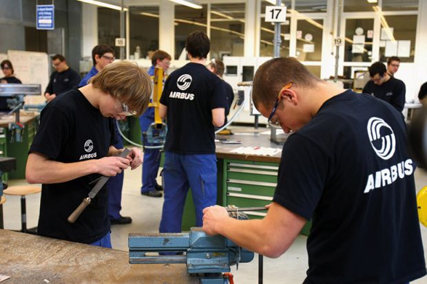apprenticeship Airbus trainee workers