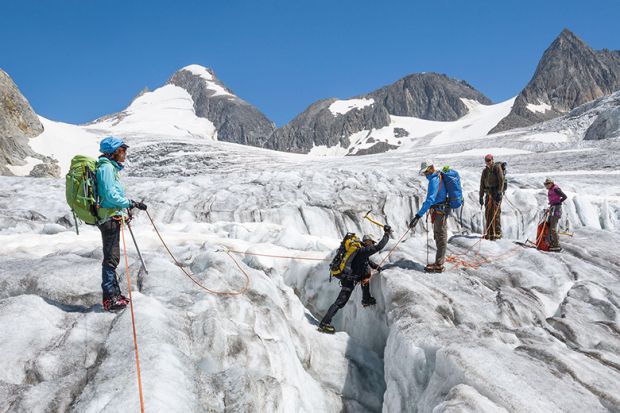 Mountaineers in Switzerland illustrating article about difficulty in associating to European research funding schemes