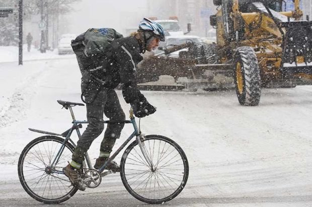 cyclist-in-snowstorm