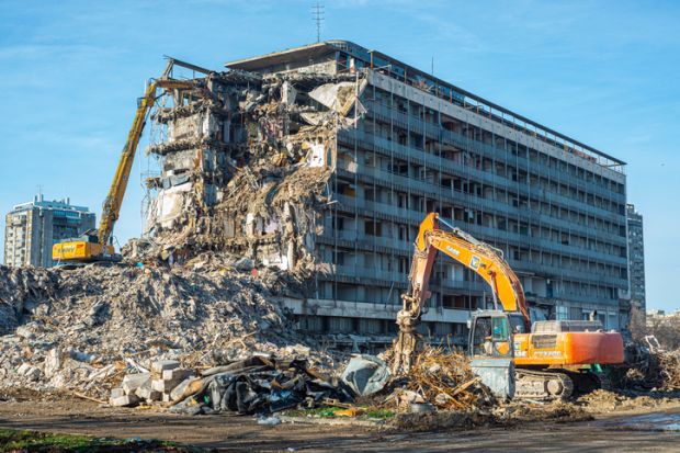 The demolition of the Hotel Yugoslavia The demolition of the Hotel Yugoslavia
