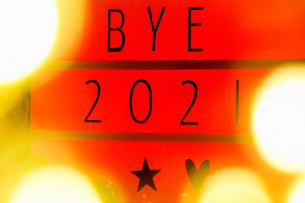 letter_board_light_box_with_text_bye_2021_new_year_2022_concept.jpg