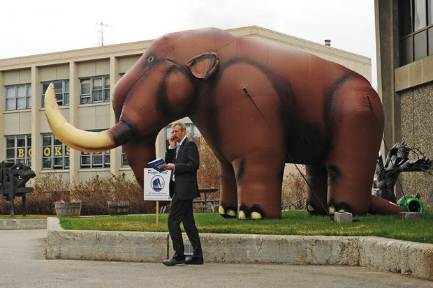 Inflatable mammoth