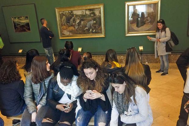 students-phones-gallery students-phones-gallery