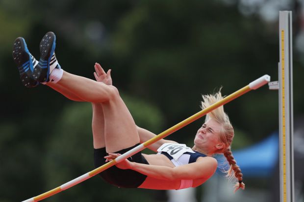 Vianca du Toit fails to clear high jump during Olympic Trials