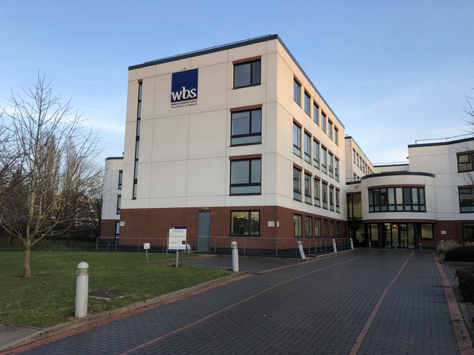 Warwick to admit disadvantaged students with three Cs at A level