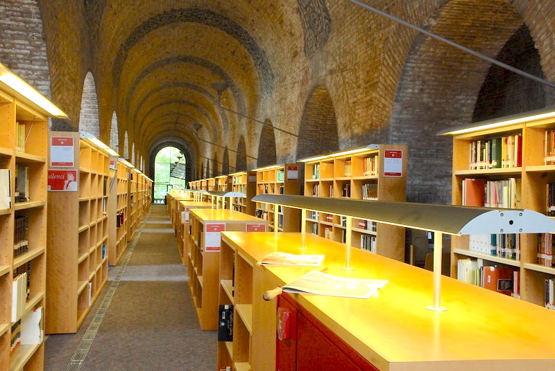 Les Aigues Library Pompeu