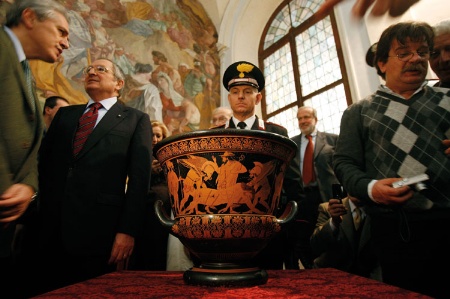 The Euphronios krater